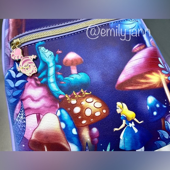 Alice In Wonderland🍄Backpack - Picture 7 of 10